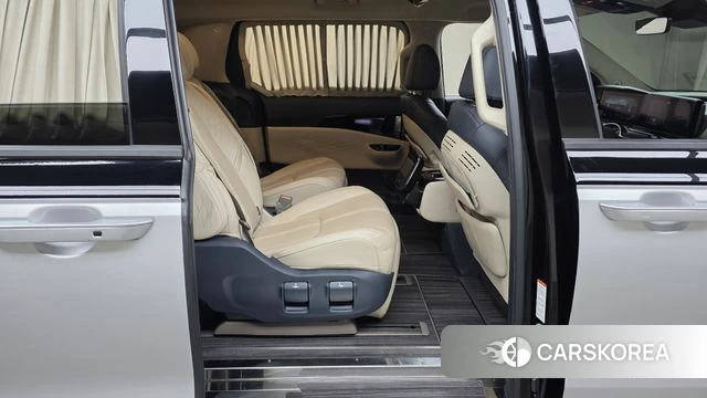Kia Carnival 4th generation 2021 Серебристо-серый из Кореи, фото 2