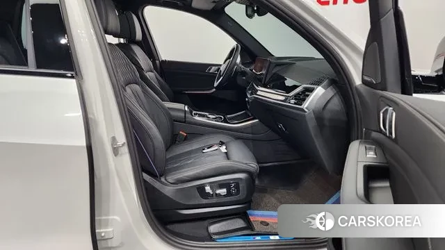 BMW X5 (G05) 2024 Белый из Кореи, фото 2