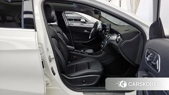 Mercedes-Benz GLA-Class X156 2019 Белый из Кореи, фото 2