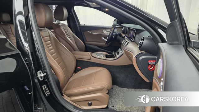 Mercedes-Benz E-Class W213 2020 Черный из Кореи, фото 2