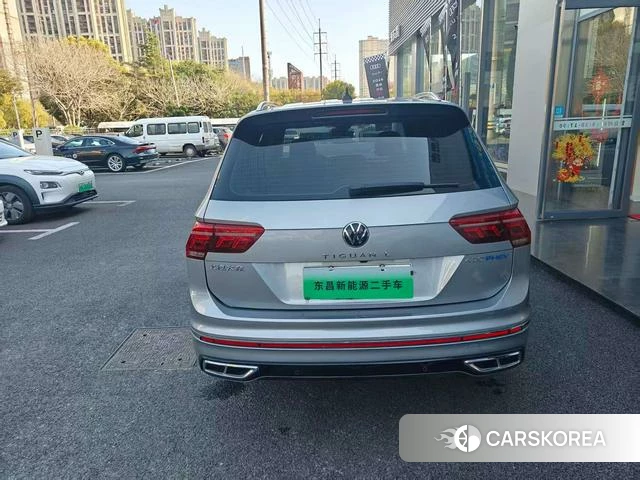 Volkswagen Tiguan L PHEV 2022 Темно-серый из Китая, фото 2
