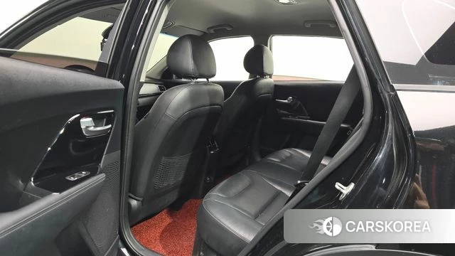 Kia Niro 2018 Черный из Кореи, фото 2