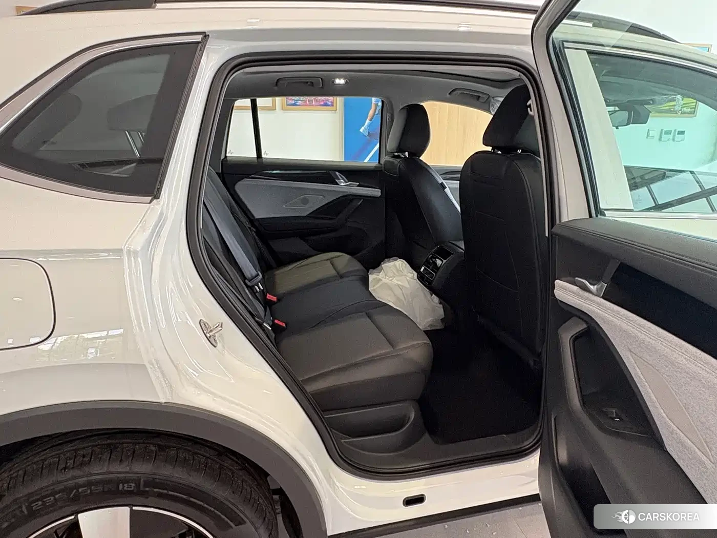 Volkswagen Tiguan L 2026 Белый из Китая, фото 2
