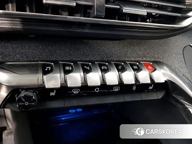 Peugeot 3008 second generation 2018 Белый из Кореи, фото 2