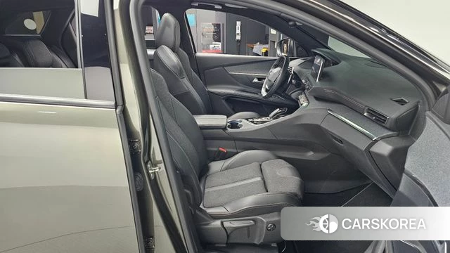 Peugeot 3008 second generation 2020 Серый из Кореи, фото 2