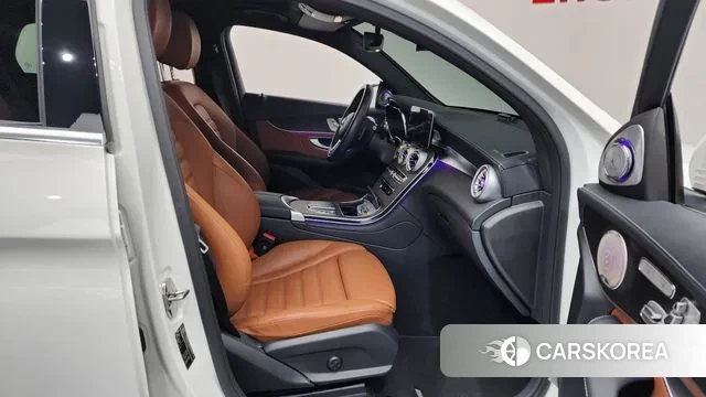 Mercedes-Benz GLC-Class X253 2023 Белый из Кореи, фото 2