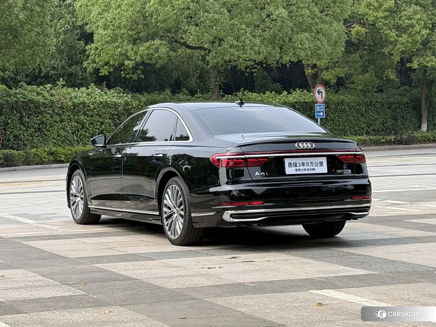 Audi A8 2024 Черный из Китая, фото 2