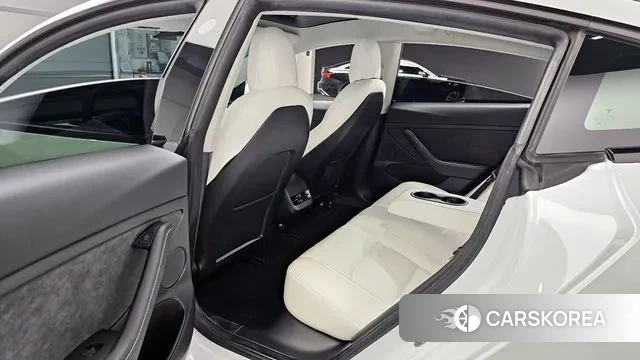 Tesla Model 3 2022 Белый из Кореи, фото 2