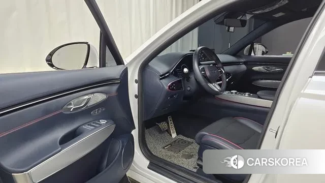 Genesis GV70 2022 Белый из Кореи, фото 2