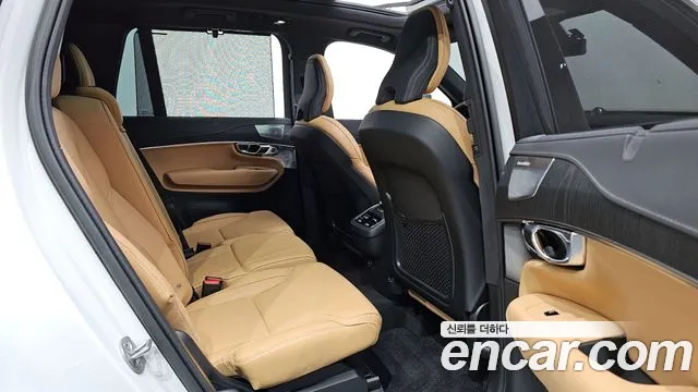 Volvo XC90 second Generation 2023 Белый из Кореи, фото 2