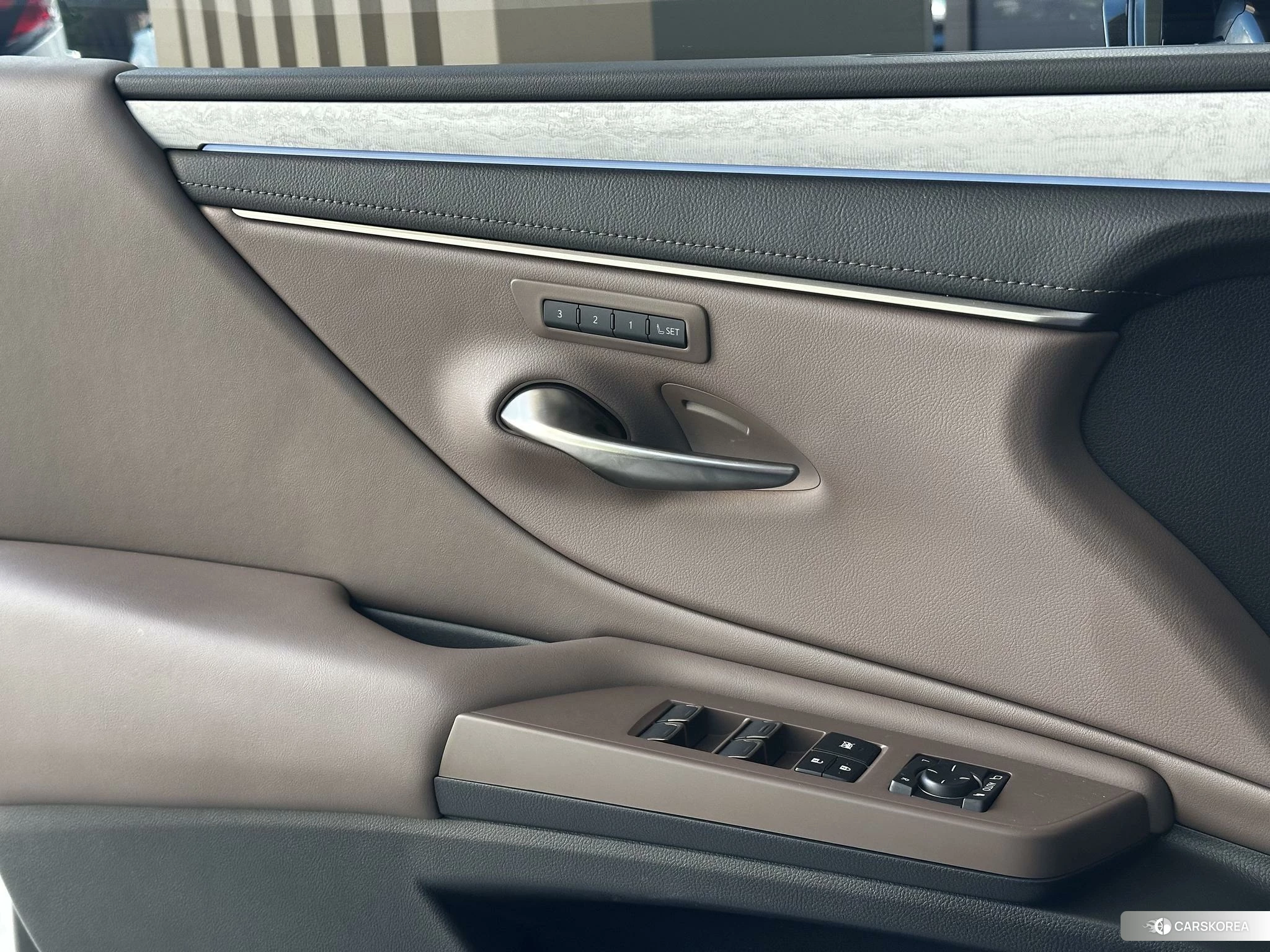 Lexus ES 2024 Черный из Китая, фото 2