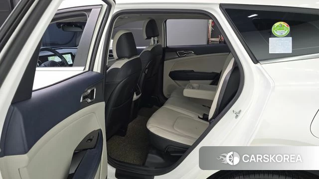 Kia Sportage 5th Generation 2022 Белый из Кореи, фото 2