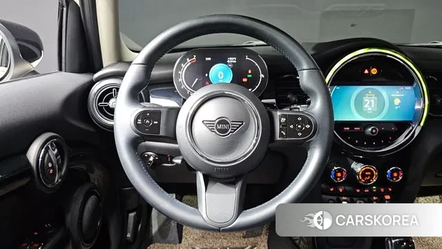 Mini Cooper 2021 Жемчужный цвет из Кореи, фото 2
