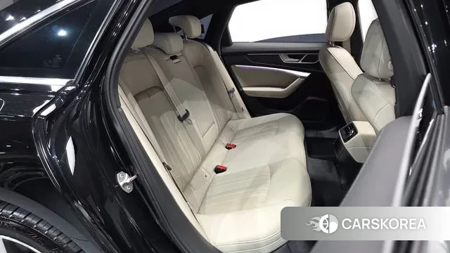 Audi A6 (C8) 2023 Черный из Кореи, фото 2