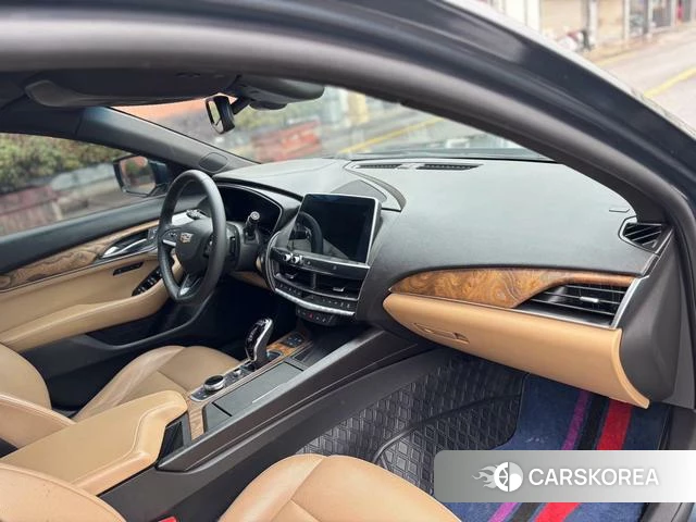 Cadillac CT5 2021 Темно-серый из Китая, фото 2
