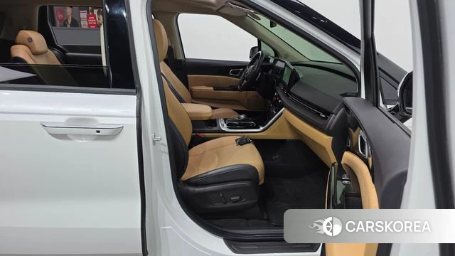 Kia Carnival 4th generation 2022 Белый из Кореи, фото 2