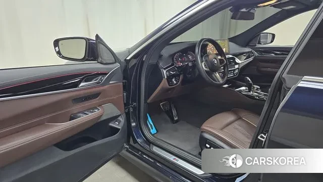 BMW 6 Series GT (G32) 2023 Черный из Кореи, фото 2