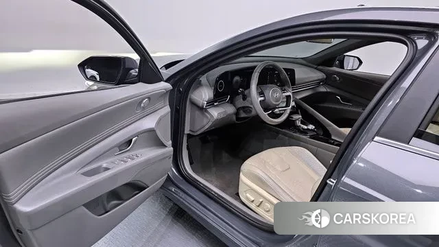 Hyundai The New Avante (CN7) 2023 Серый из Кореи, фото 2