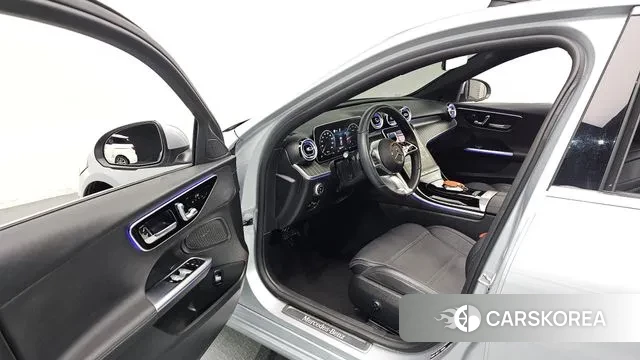 Mercedes-Benz C-Class W206 2023 Серебряный из Кореи, фото 2