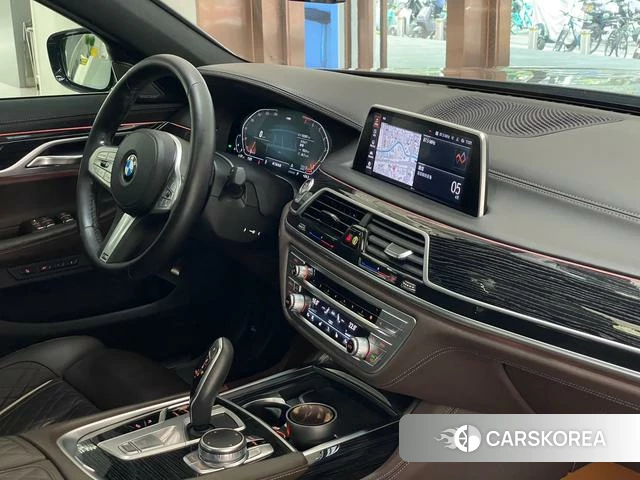 BMW 7 series 2021 Серебристо-серый из Китая, фото 2