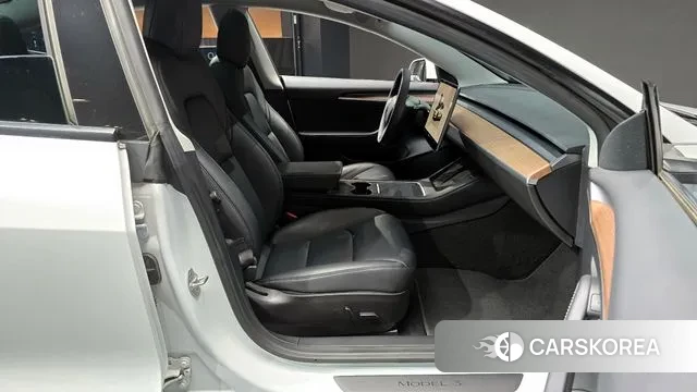 Tesla Model 3 2022 Белый из Кореи, фото 2