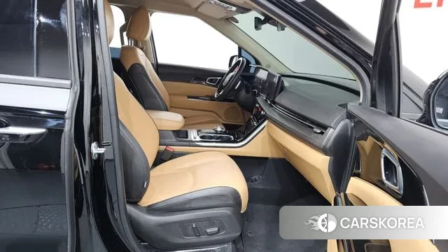 Kia Carnival 4th generation 2023 Черный из Кореи, фото 2