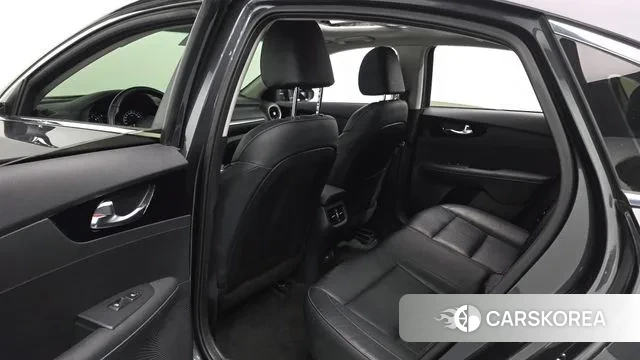 Kia The New K3 2nd generation 2022 Серый из Кореи, фото 2