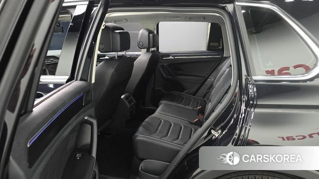 Volkswagen Tiguan second Generation 2023 Черный из Кореи, фото 2