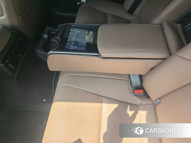 Toyota Crown (imported) 2026 Черный из Китая, фото 2
