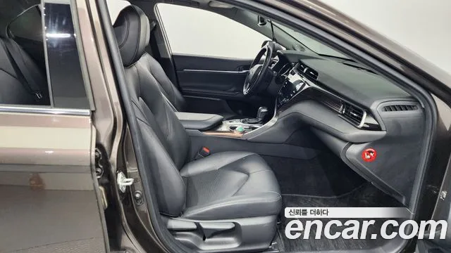 Toyota Camry (XV70) id 2694423 из Кореи 2