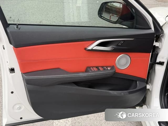 BMW 1 series 2021 Белый из Китая, фото 2