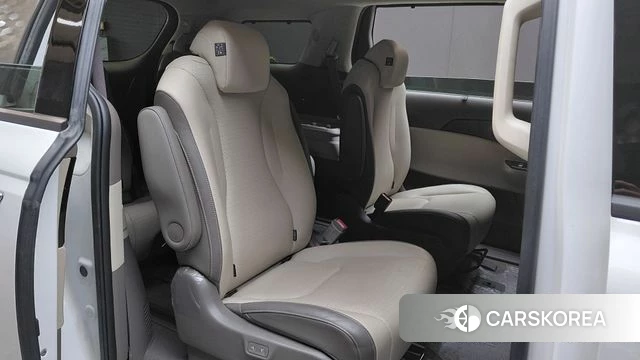 Kia Carnival 4th generation 2023 Белый из Кореи, фото 2