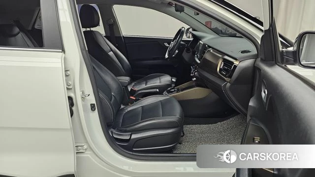 Kia Stonic 2018 Белый из Кореи, фото 2