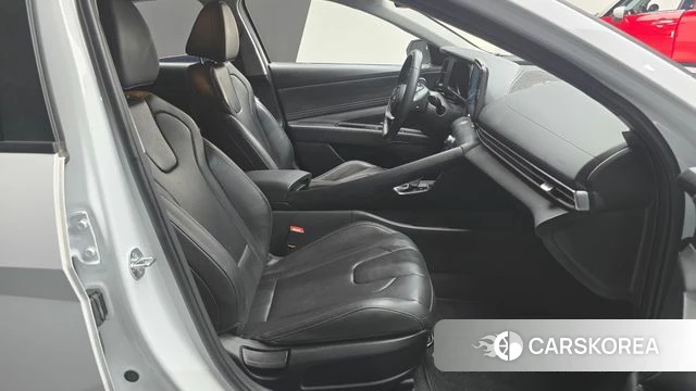 Hyundai Avante Hybrid (CN7) 2023 Белый из Кореи, фото 2
