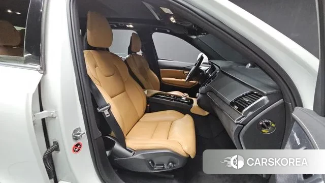 Volvo XC90 second Generation 2021 Белый из Кореи, фото 2