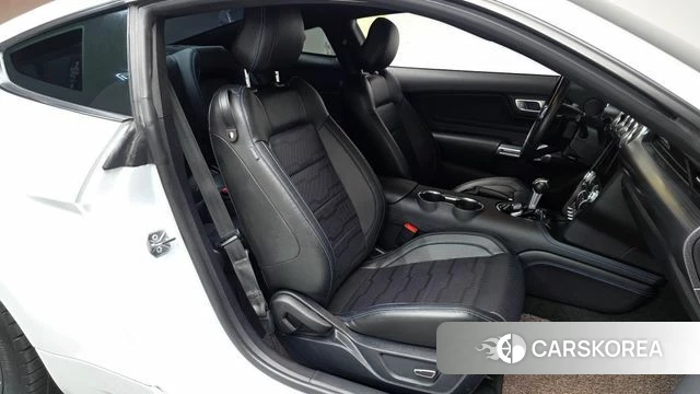 Ford Mustang 2018 Белый из Кореи, фото 2