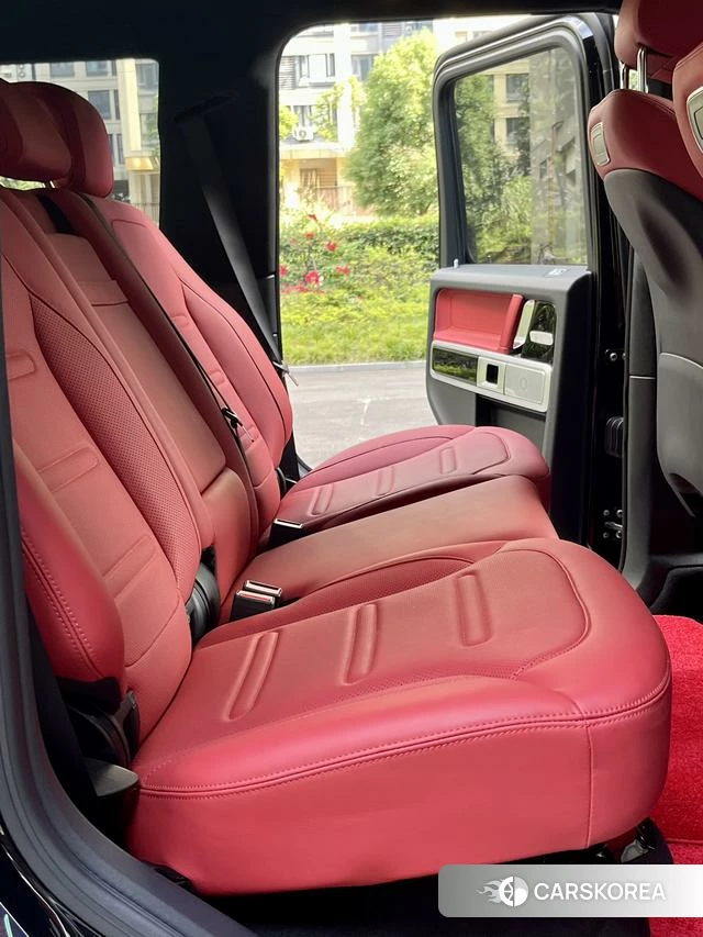 Mercedes-Benz G-class 2024 Черный из Китая, фото 2
