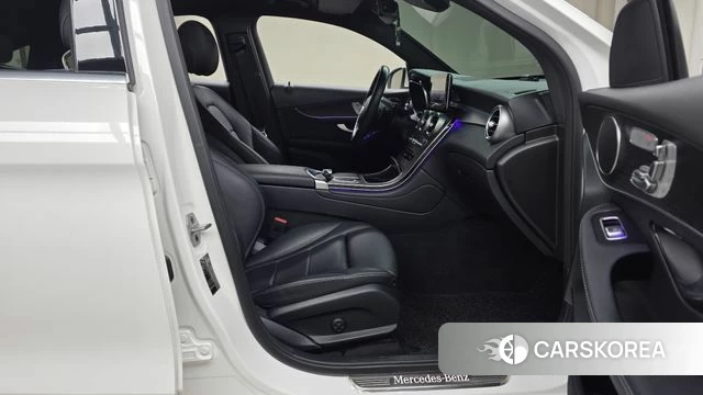 Mercedes-Benz GLC-Class X253 2021 Белый из Кореи, фото 2