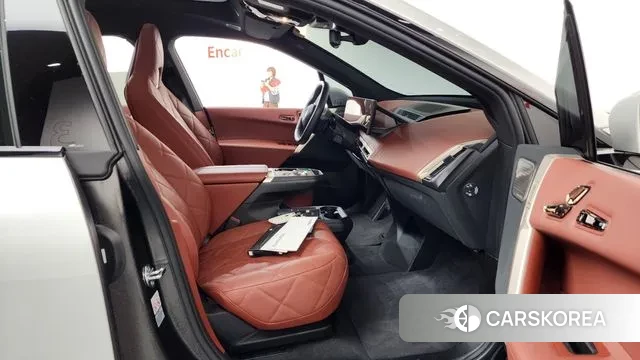 BMW iX 2024 Белый из Кореи, фото 2