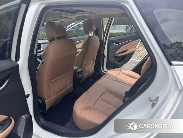 Buick Yuelang 2018 Белый из Китая, фото 2