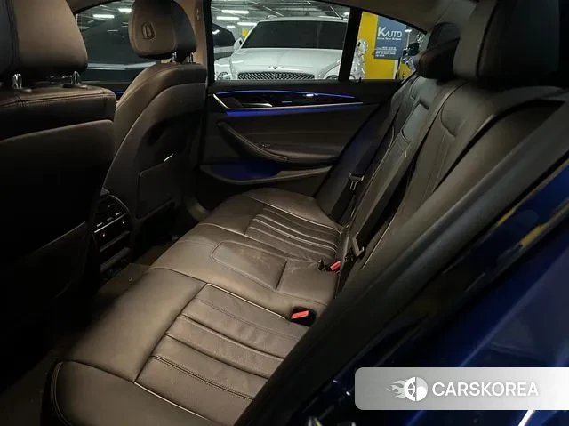 BMW 5 Series (G30) 2018 Синий из Кореи, фото 2