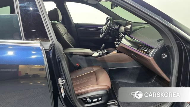 BMW 6 Series GT (G32) 2024 Черный из Кореи, фото 2