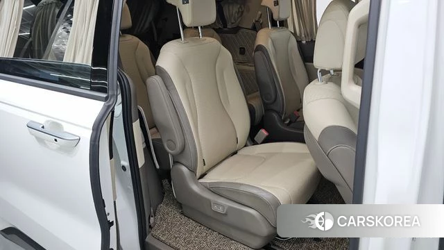 Kia Carnival 4th generation 2023 Белый из Кореи, фото 2