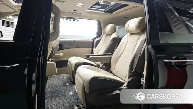 Kia The New Carnival 4th Generation 2025 Черный из Кореи, фото 2