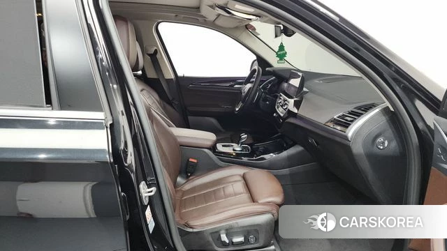 BMW X3 (G01) 2022 Черный из Кореи, фото 2