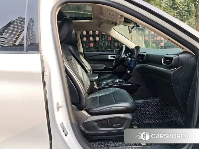 Ford Explorer 2021 Белый из Китая, фото 2