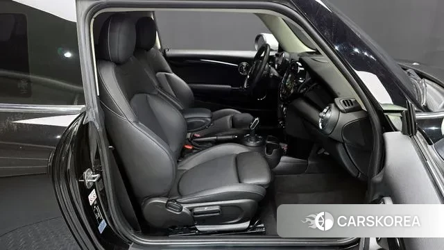 Mini Cooper 2020 Черный из Кореи, фото 2