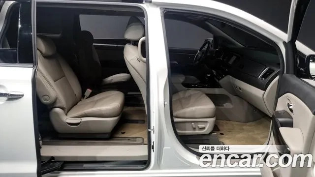 Kia The New Carnival 2019 Белый из Кореи, фото 2