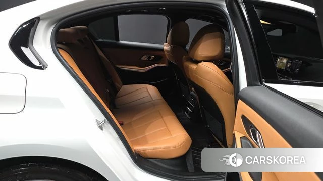 BMW 3 Series (G20) 2022 Белый из Кореи, фото 2