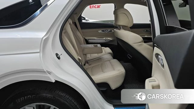 Genesis GV70 2024 Белый из Кореи, фото 2